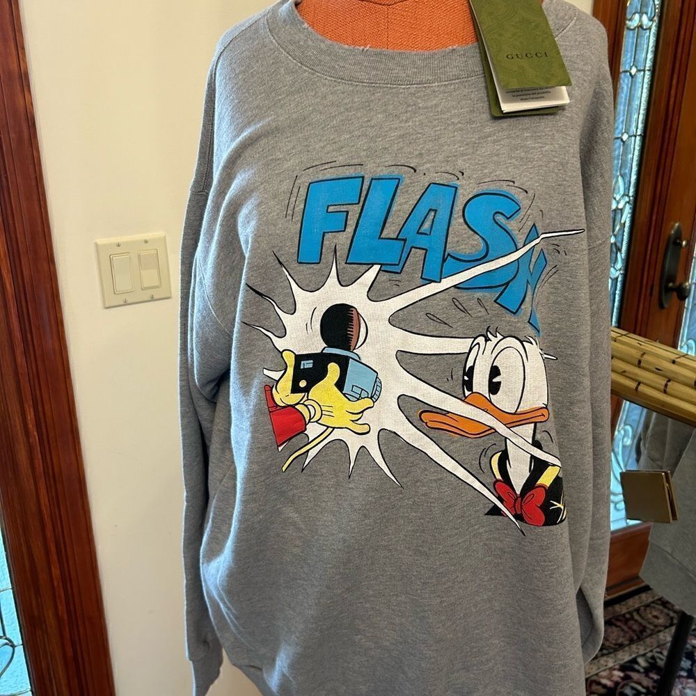 Men’s Gucci, X Disney, Donald Duck heavyweight sweatshirt size large made Italy